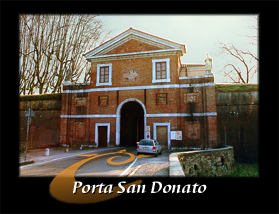 Entra da Porta San Donato.